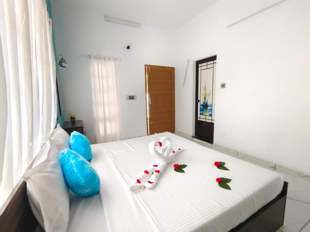 Marari La Rose Beach Homestay Марарикулам Екстериор снимка