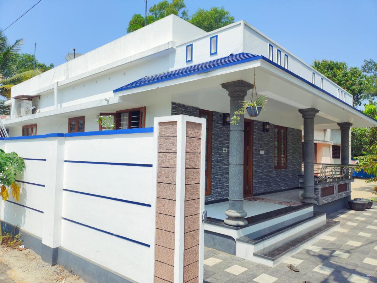 Marari La Rose Beach Homestay Марарикулам Екстериор снимка